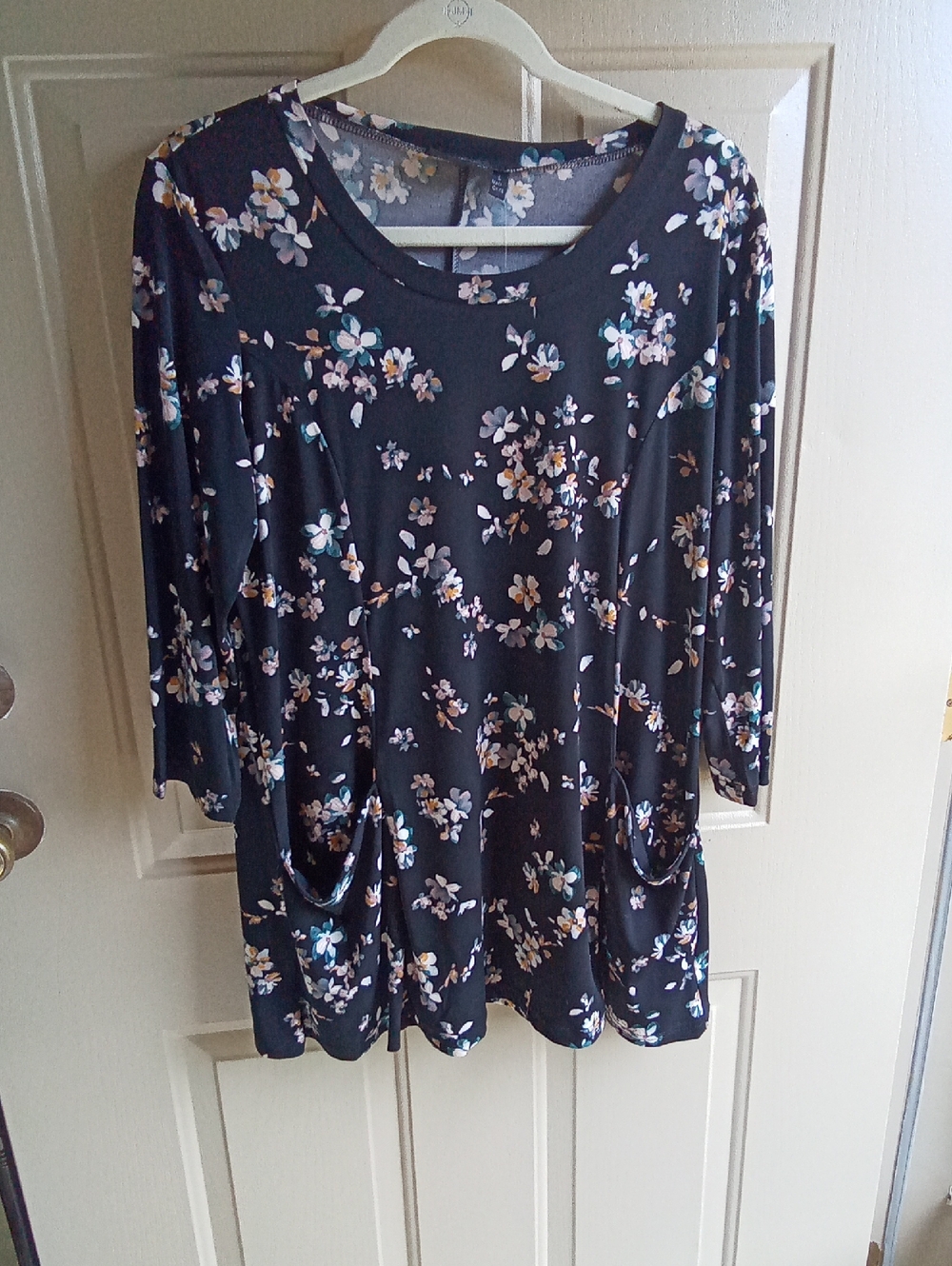 Nina Leonard Miracle Matte Jersey Tunic Top with Pockets,NWT